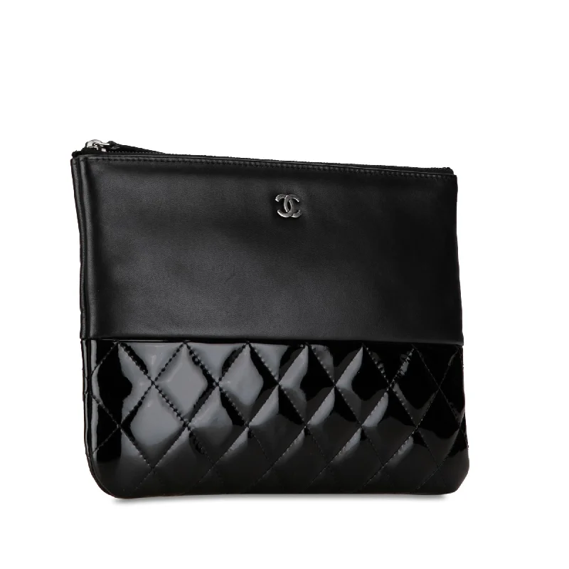 Chanel Lambskin and Quilted Patent O Case Clutch (nuBGKM)