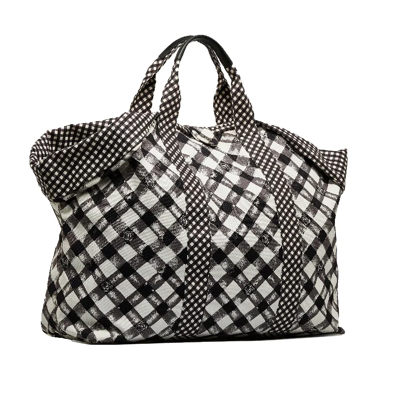 Chanel Gingham XXL Tote (FDvtAx)