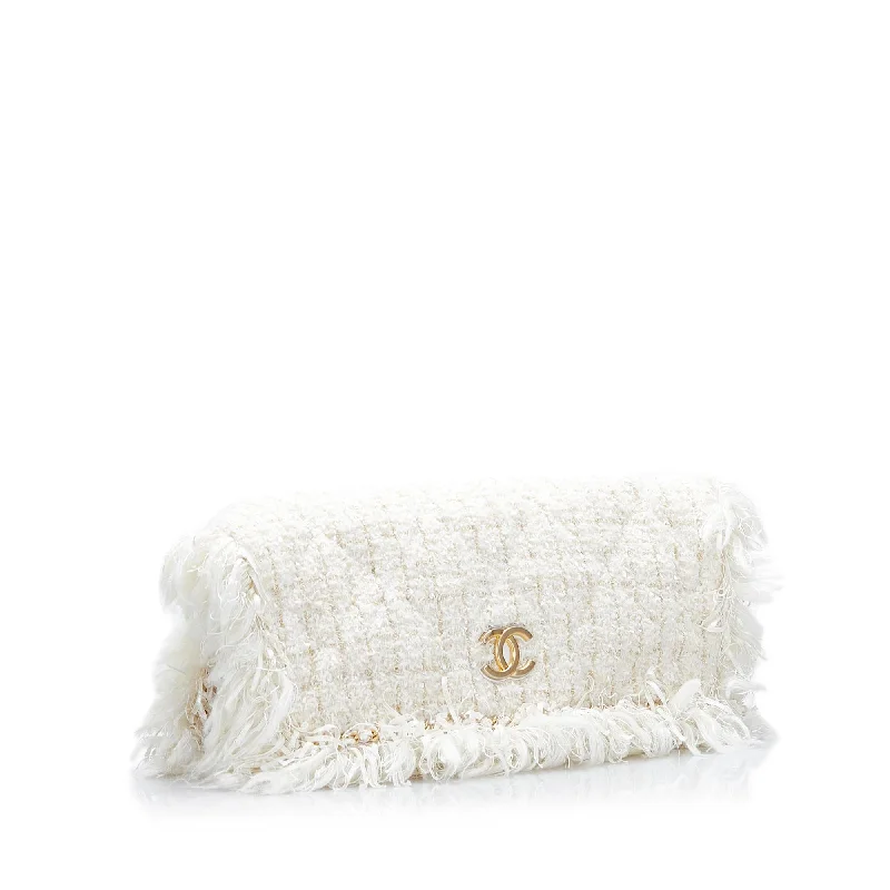 Chanel Cosmopolite Fringe Tweed Clutch Bag (6GTAwZ)