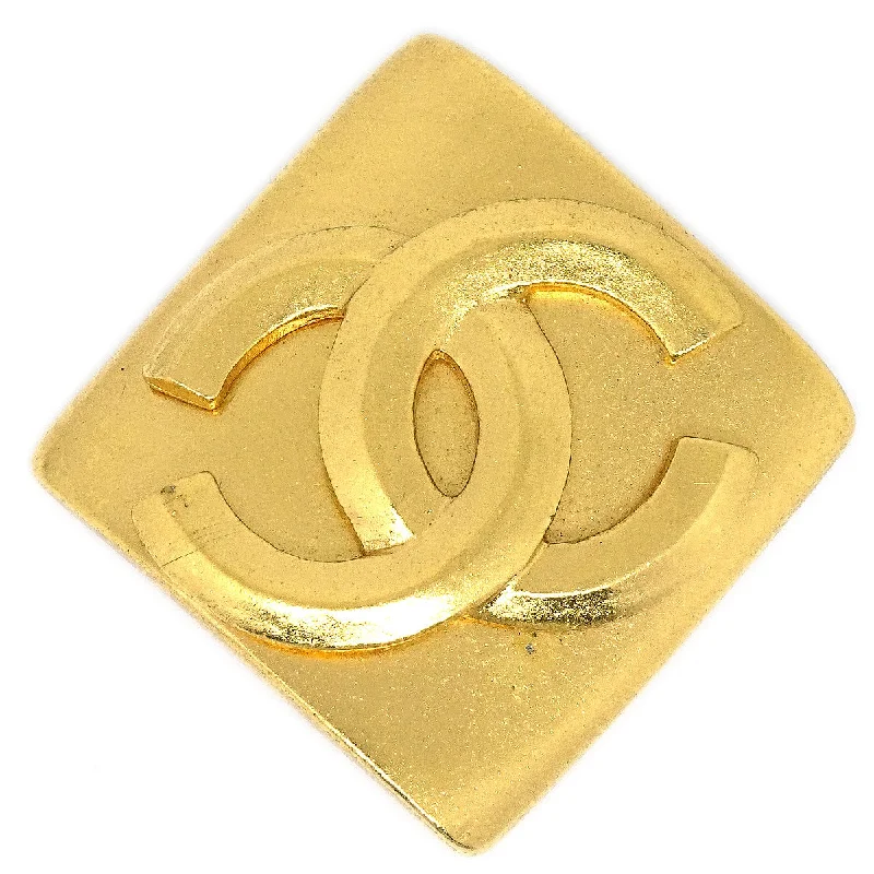 CHANEL 1996 Diamond Brooch Gold