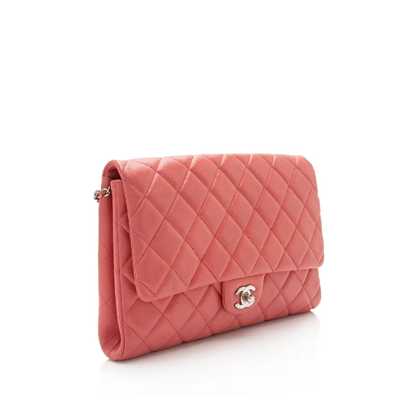 Chanel Lambskin Flap Clutch on Chain (1nJPM6)