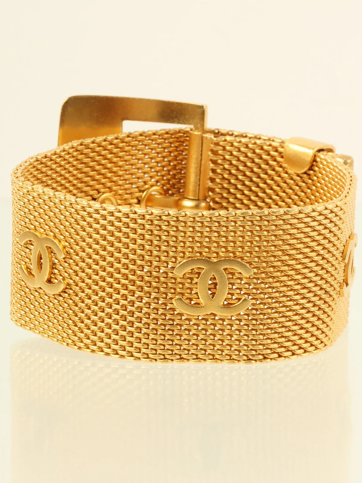 CHANEL 1995 Made Cc Mark Plate Belt Bracelet Gold