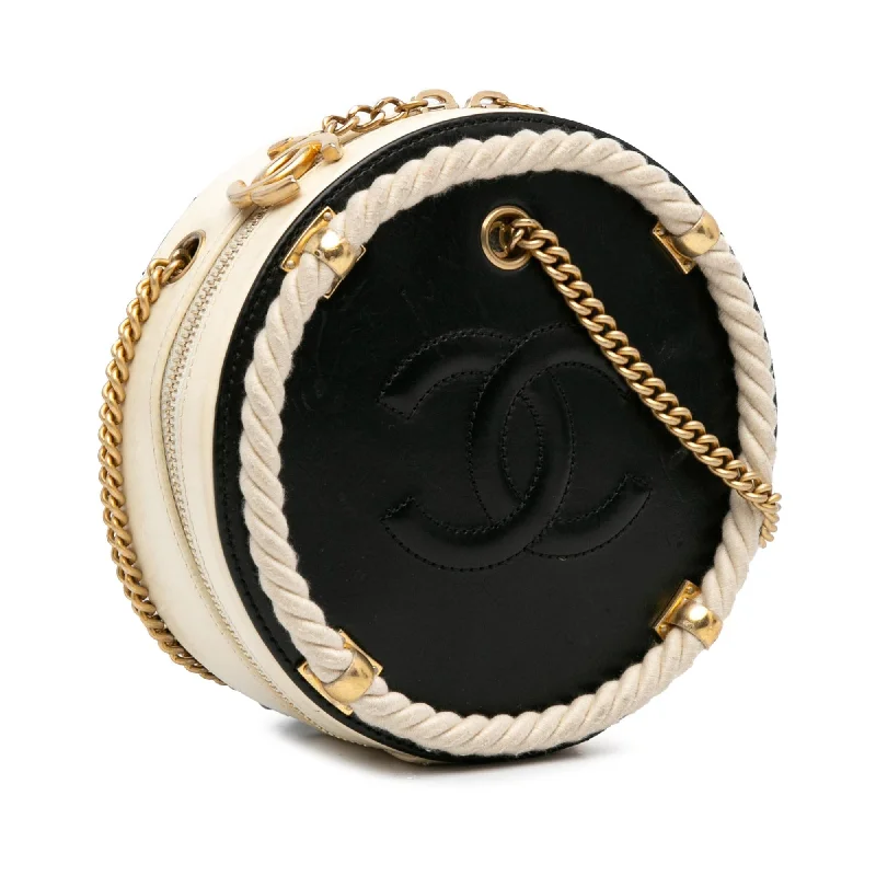 Chanel En Vogue Round Bag (VNtj2S)