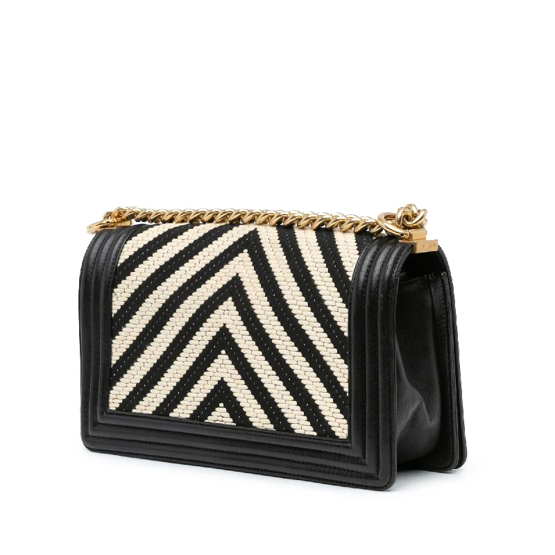 Chanel Medium Braided Chevron Cotton and Lambskin Boy Flap (zXlQPe)