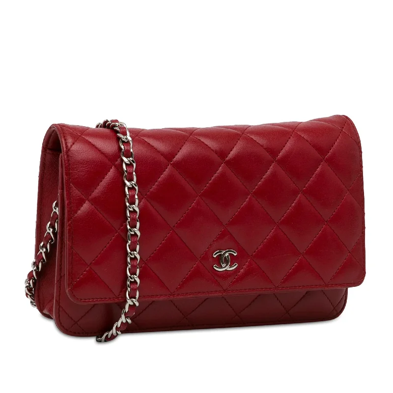 Chanel Classic Lambskin Wallet on Chain (K44mDi)