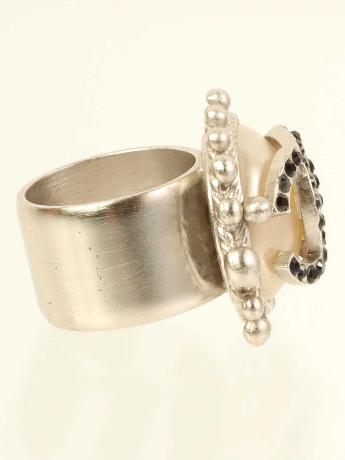 CHANEL 2002 Made Rhinestone Cc Mark Pearl Ring Silver