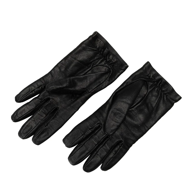 Chanel Lambskin CC Chain Link Gloves (jpfARh)