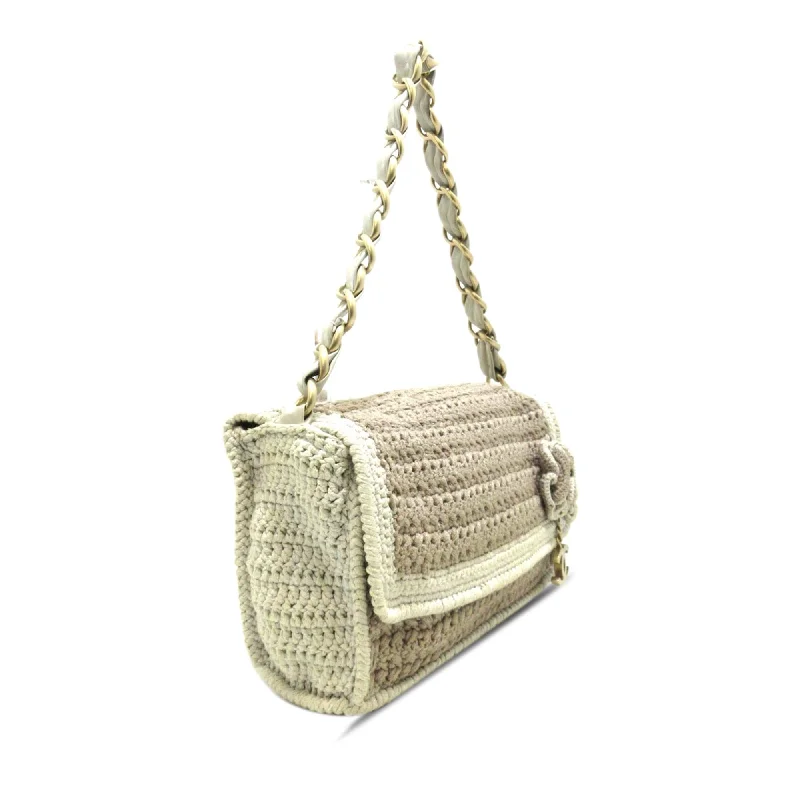 Chanel Crochet Camellia Flap (zv45xL)